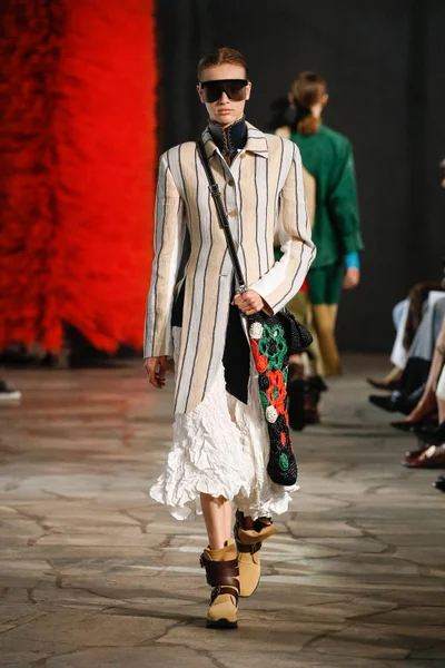 Look 23